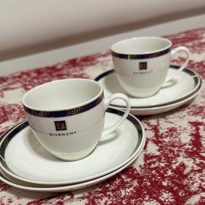 Givenchy White and Navy Mug Set